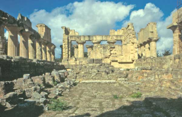 ZeusTempleCyrene2.jpg